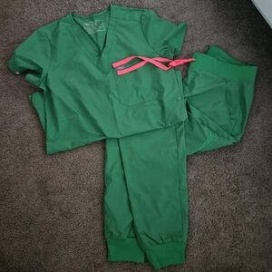 Fig scrubs top xs bottom sm